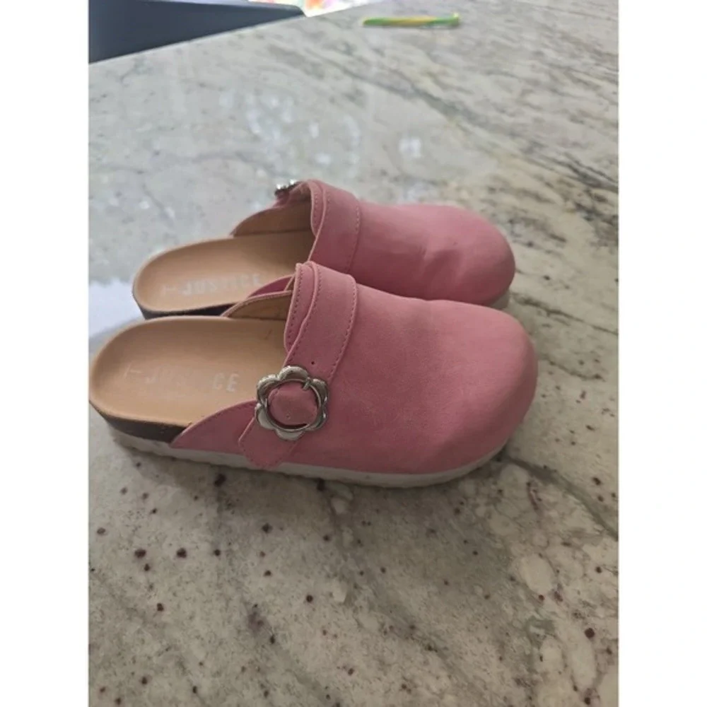 Pink‎ Justice clogs with silver flower buckle size 1 youth kids